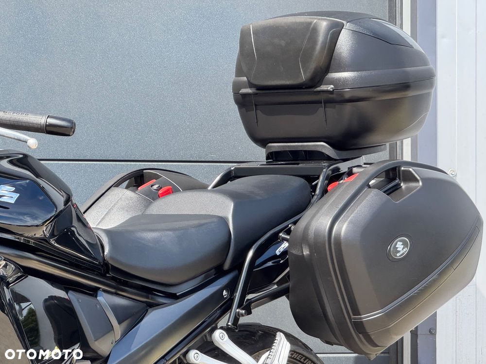 Suzuki GSX - 28