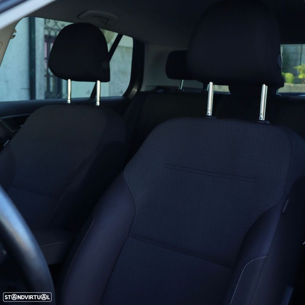 VW Golf 1.6 TDI BlueMotion Comfortline - 21