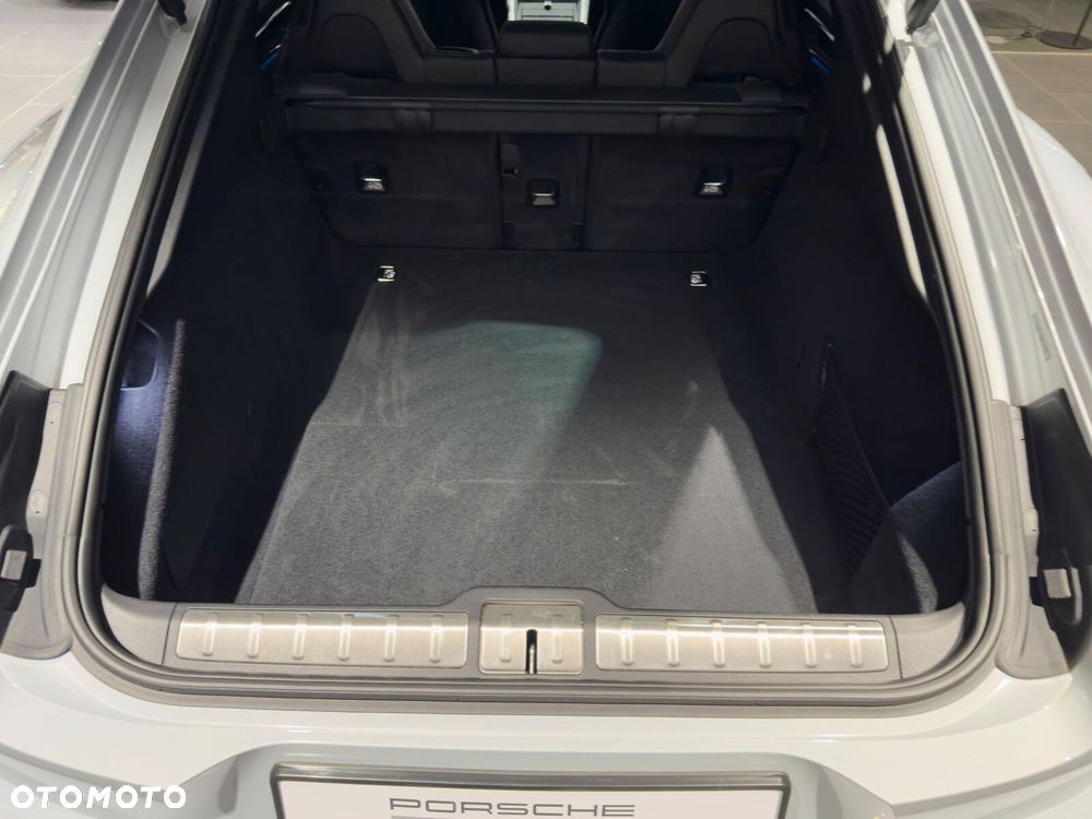 Porsche Panamera - 40