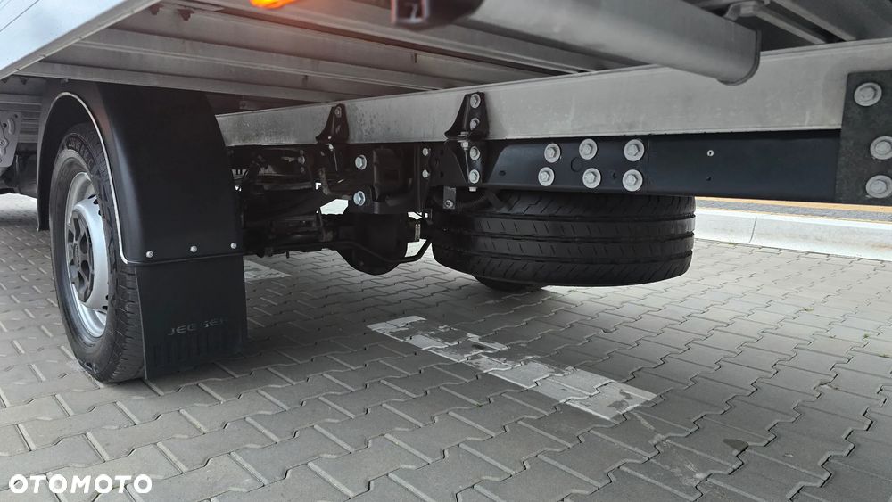 Iveco ❗️❗️DAILY 3.0 180KM 35S18 ❗️❗️ZABUDOWA JEGGER 10 PALET / KONTENER 5M / PODUSZKI PNEUMATYCZNE / SKRZYNIA MANUALNA / NAWIGACJA / TEMPOMAT ADAPTACYJNY / KABINA SYPIALNIANA / LEKKI KONTENER / WERSJA WZMOCNIONA / SALON POLSKA / FULL LED / RAMA / MAKSYMALNA OPCJA WYPOSAŻENIA❗❗ STAN - JAK NOWY ❗️ - 24
