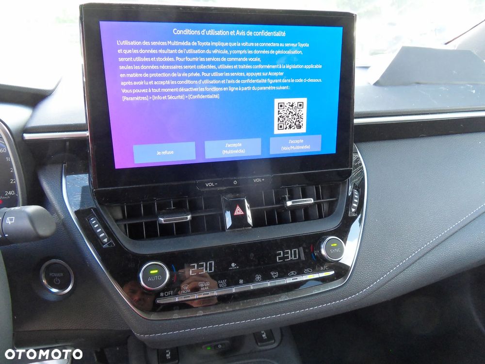 Toyota Corolla 1.8 Hybrid Selection - 23