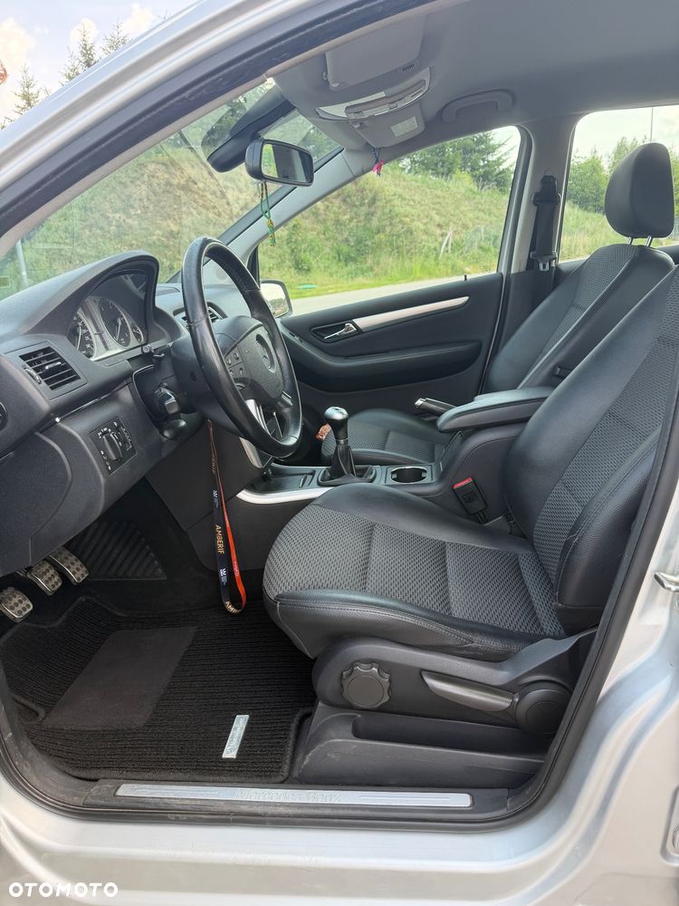 Mercedes-Benz Klasa B 180 CDI DPF SPORT EDITION - 19