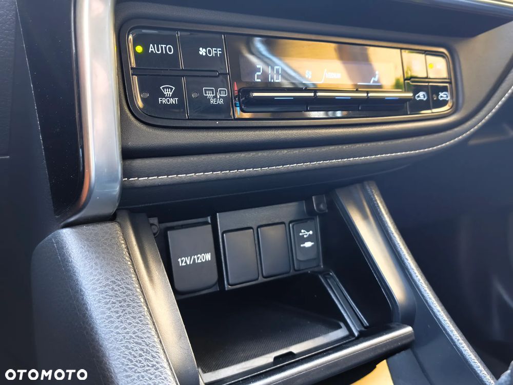 Toyota Auris 1.6 Premium - 22