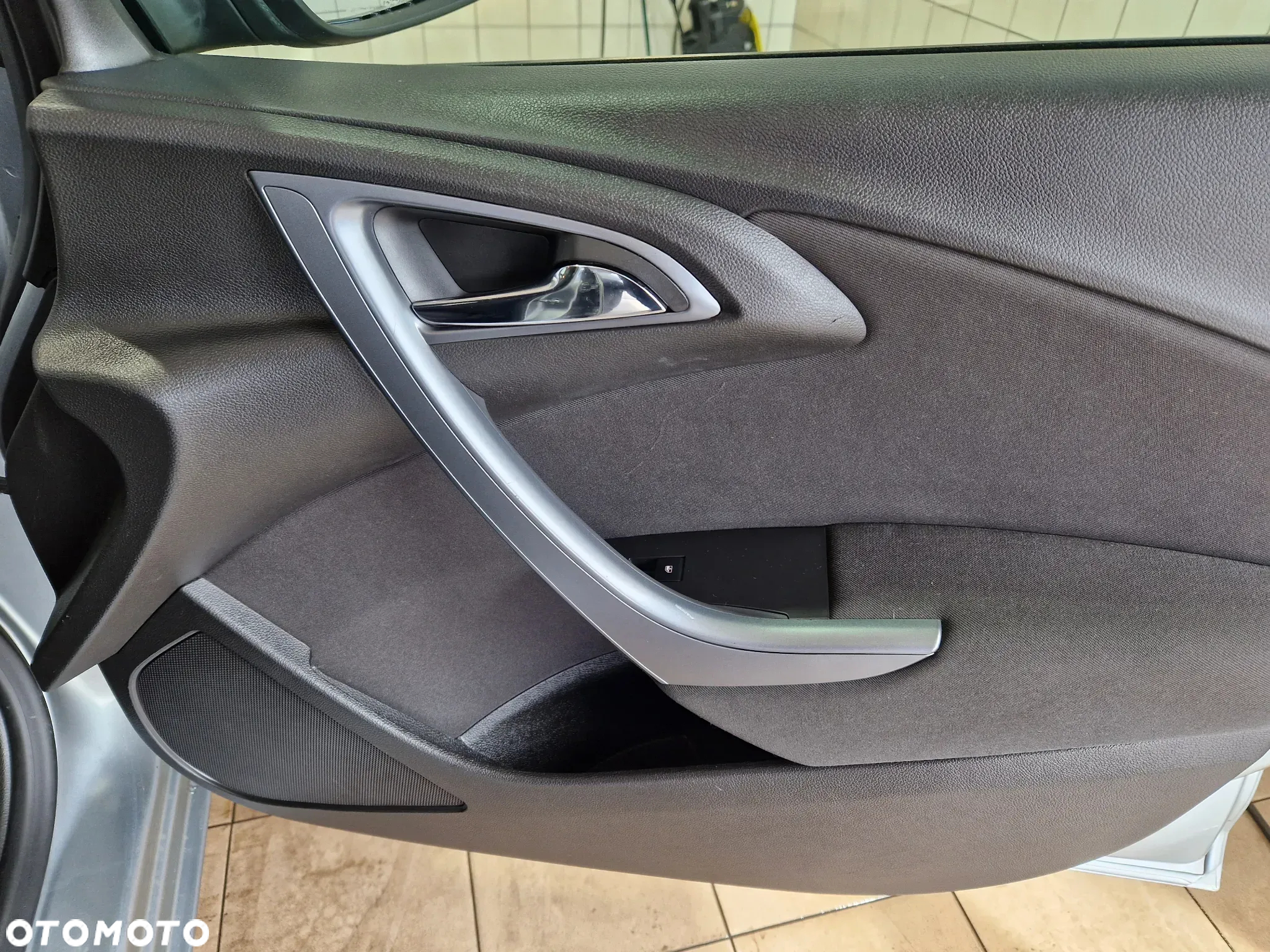 Opel Astra 1.4 Turbo Color Edition - 24