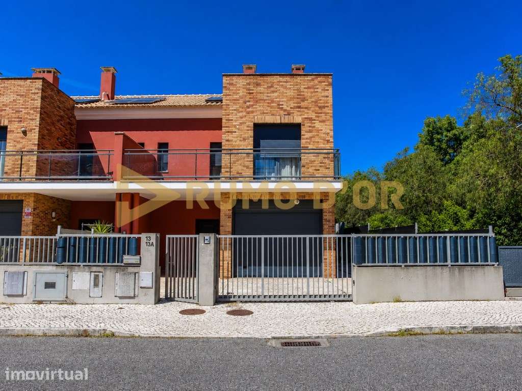 Moradia T3 Moderna em Bucelas, Garagem, Logradouro e Qualidade de V... - Grande imagem: 2/54