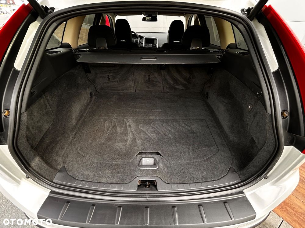Volvo XC 60 D4 Geartronic Momentum - 38