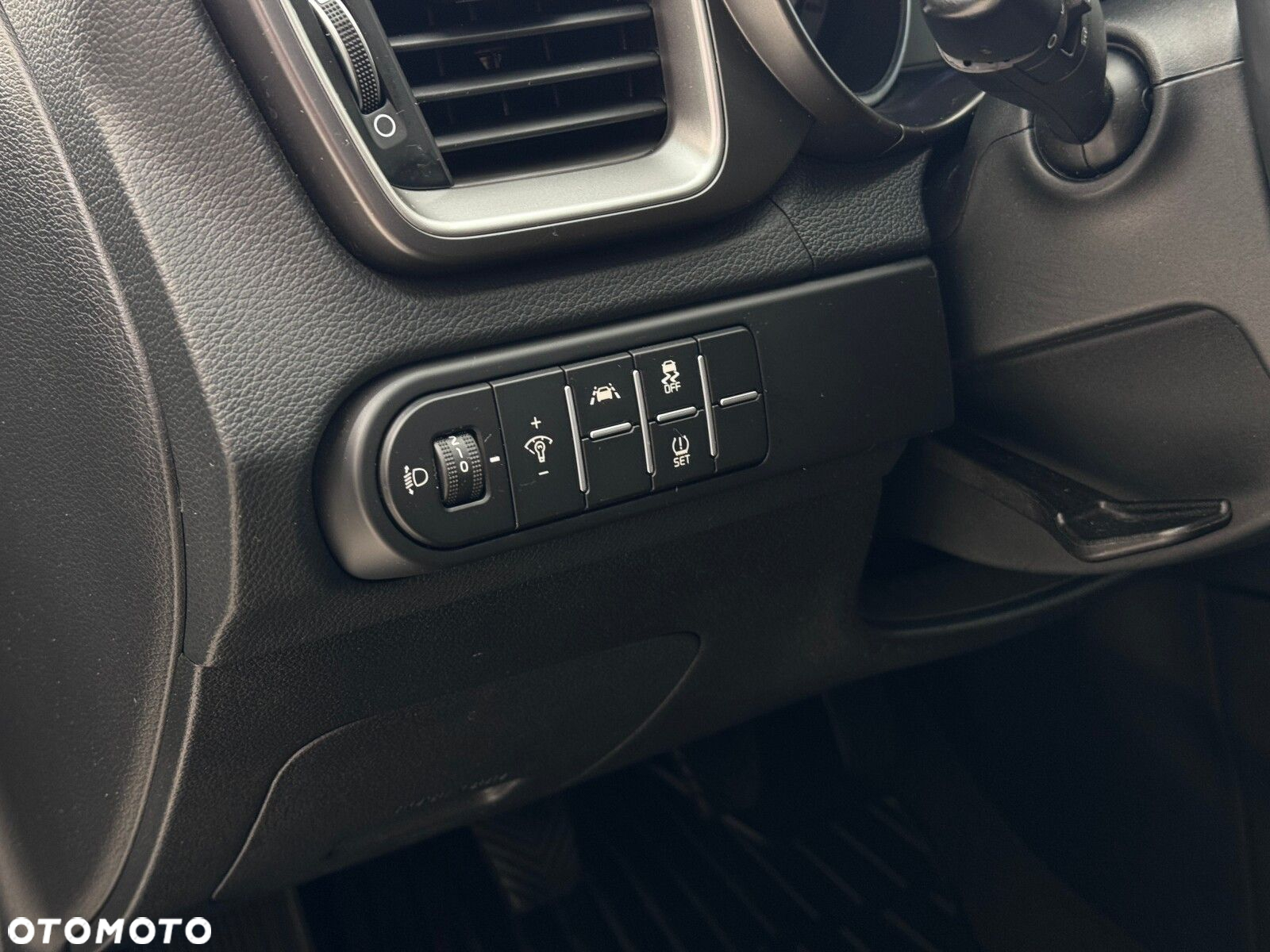 Kia Ceed - 21