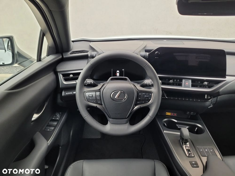 Lexus UX 300h F Sport Design - 15