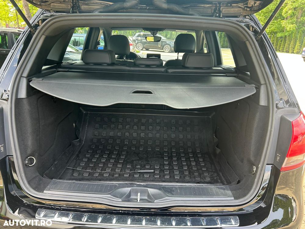 Mercedes-Benz EQB - 16