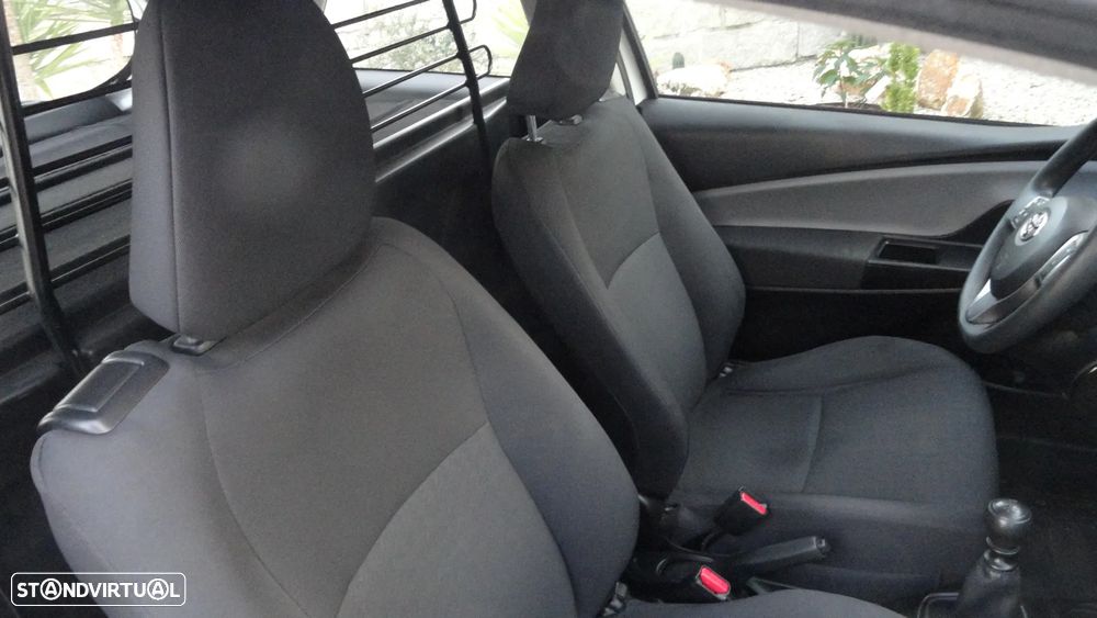 Toyota YARIS BIZZ - 14
