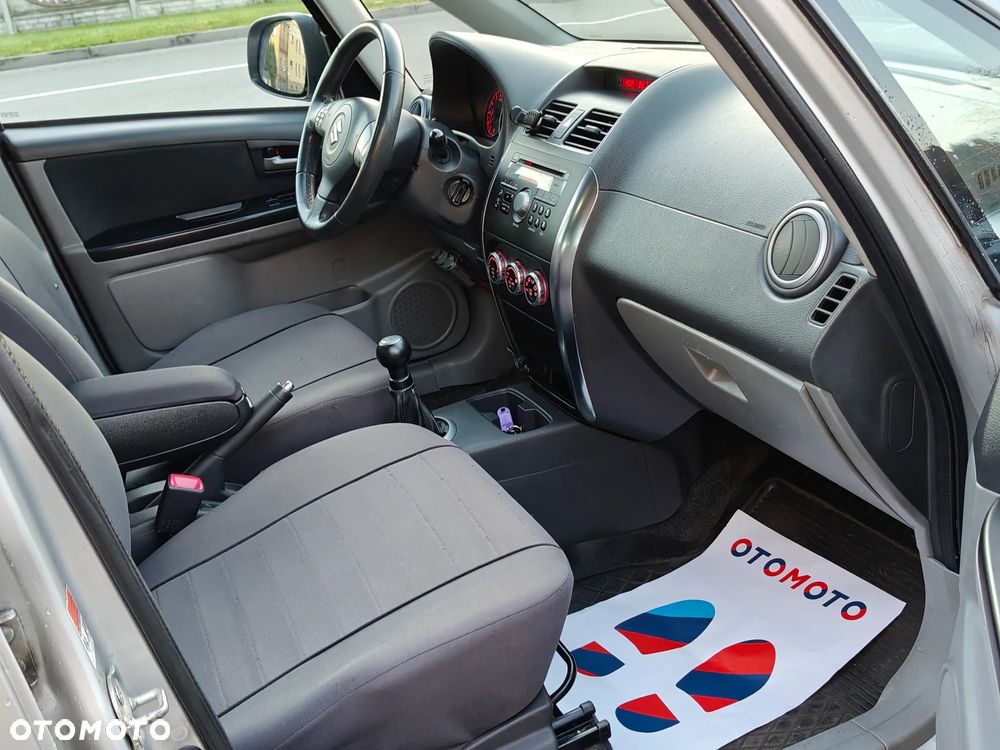 Suzuki SX4 1.6 GS / Premium - 19