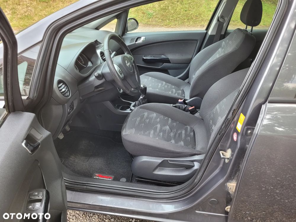 Opel Corsa 1.4 16V Satellite - 27