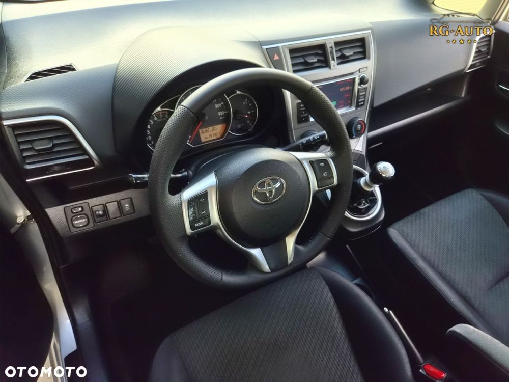 Toyota Verso S - 28