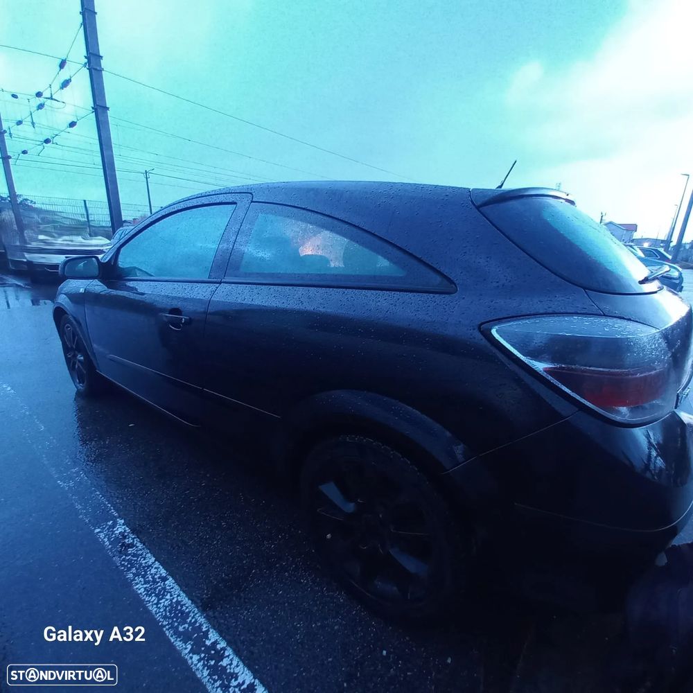 Opel Astra GTC 1.7 CDTI - 4