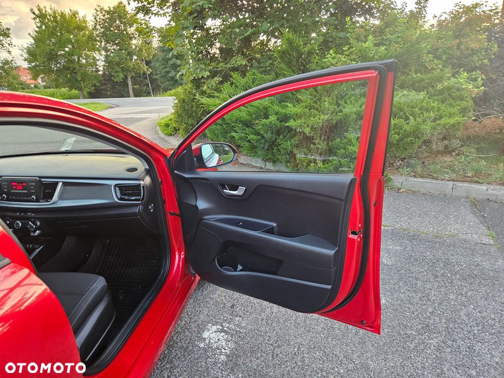 Kia Rio 1.2 Attract - 34