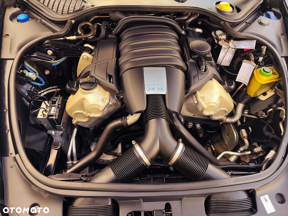 Porsche Panamera 4 PDK - 25