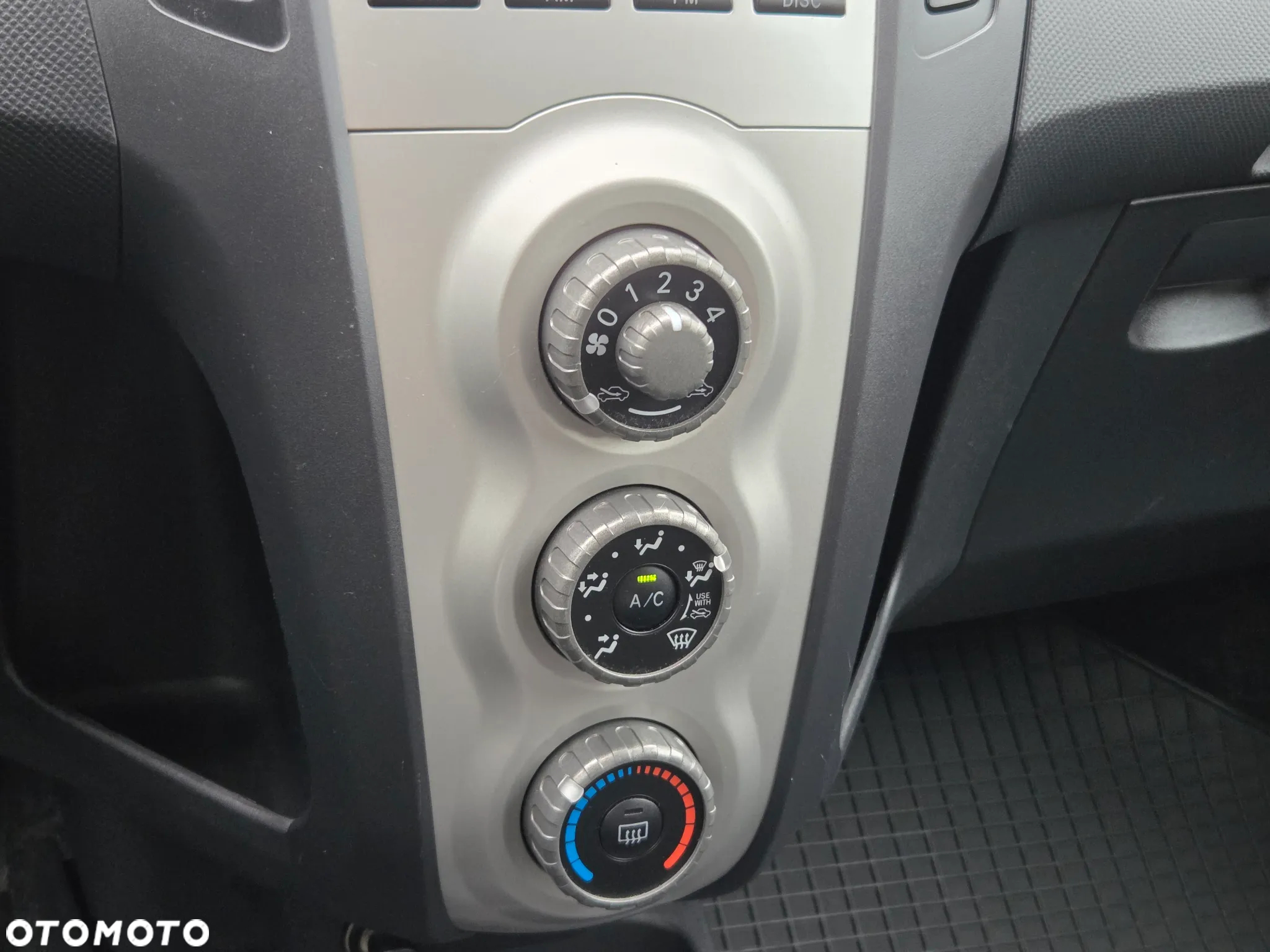 Toyota Yaris 1.3 Terra - 16