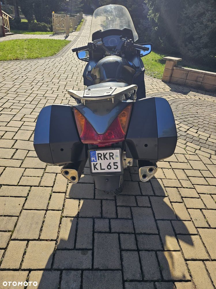 Honda ST - 7