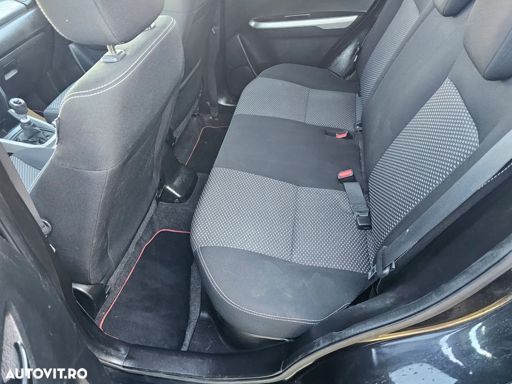 Suzuki Vitara 1.6 DDIS (4x4) Allgrip Comfort+ - 35