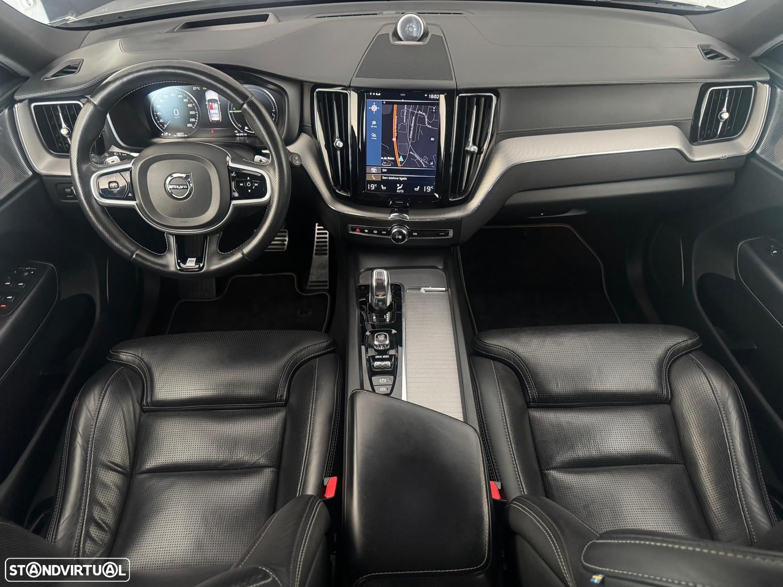 Volvo XC 60 2.0 T8 PHEV R-Design AWD - 19