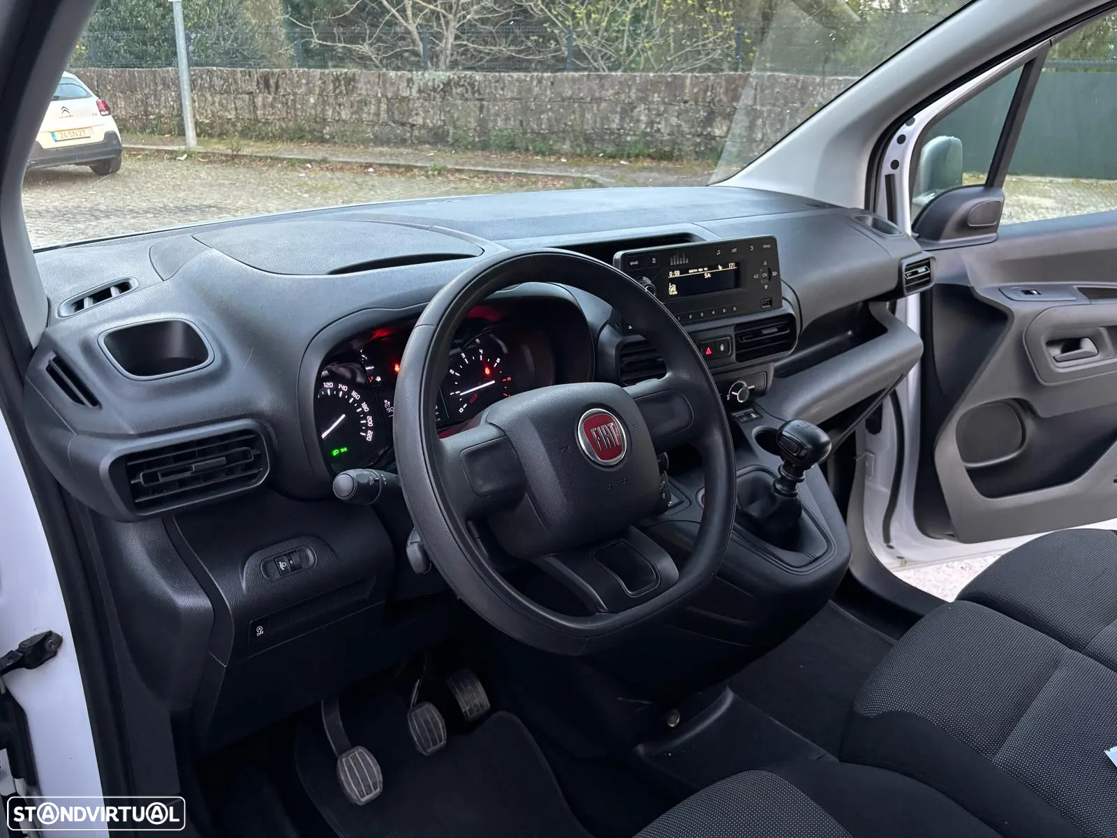 Fiat Doblo 1.5 BlueHDi Maxi   IVA DEDUTIVÉL - 8