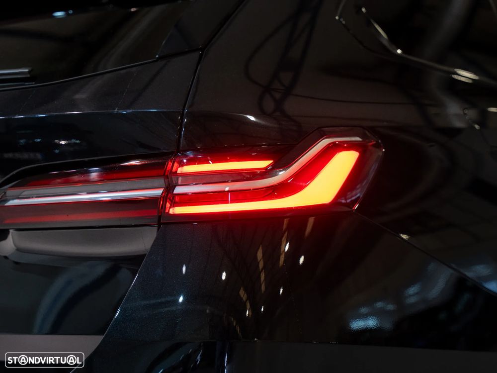 BMW 530 e Pack Desportivo M - 31