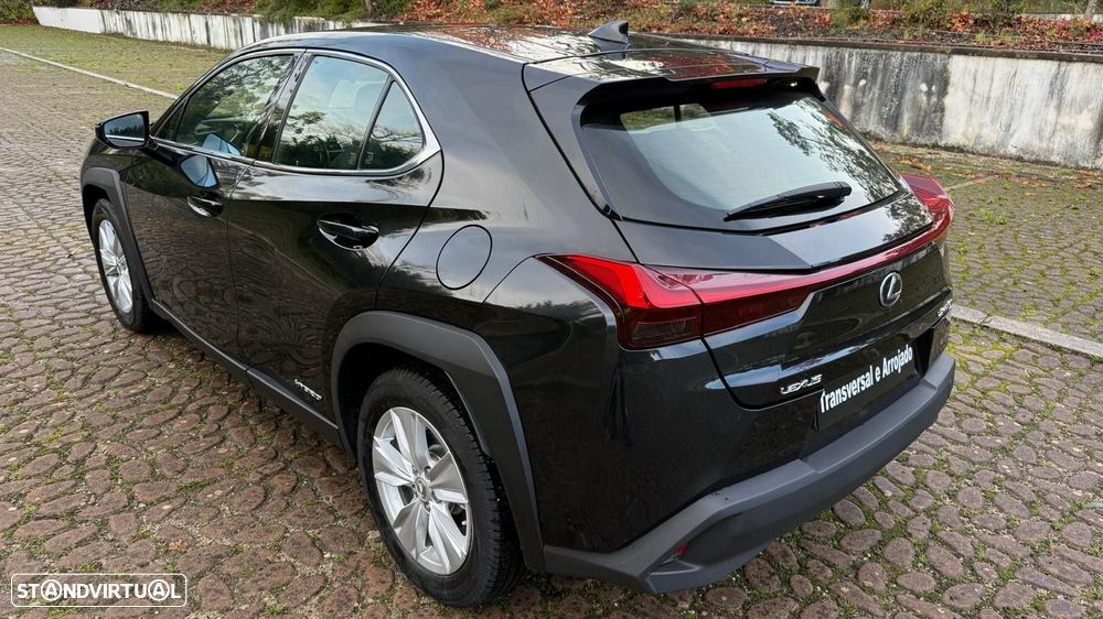 Lexus UX 250h Business - 14