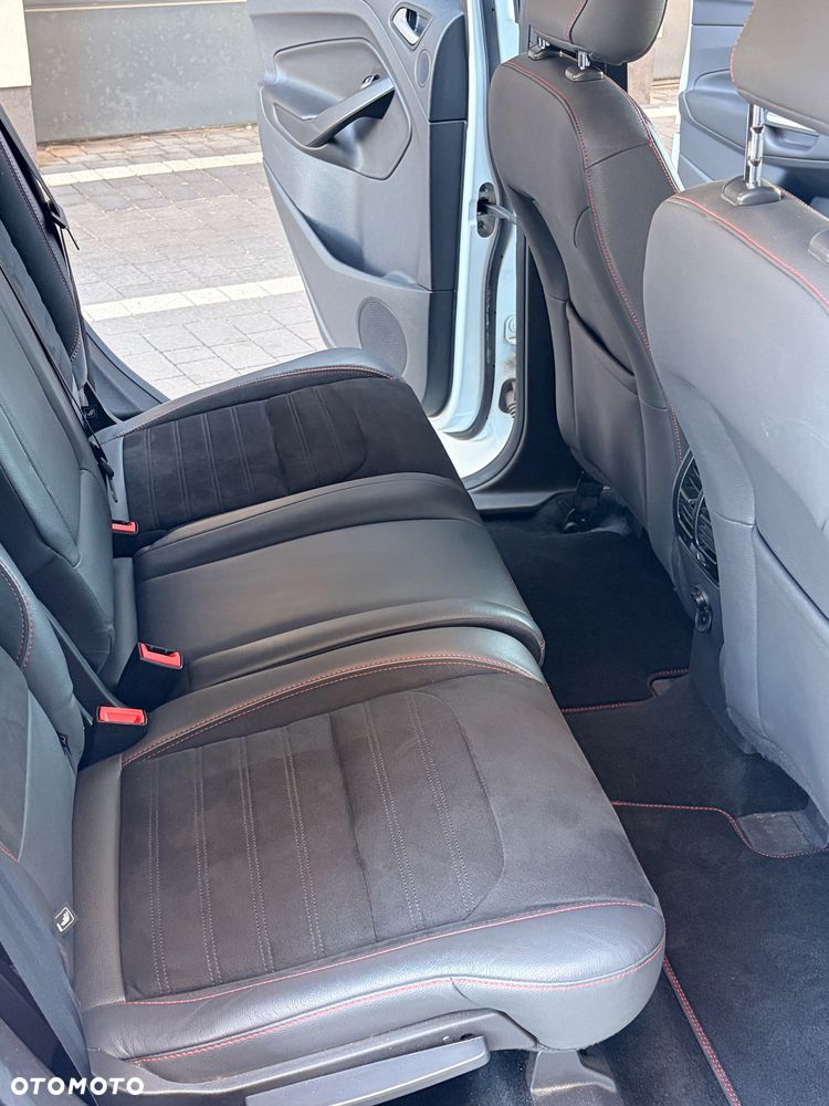 Ford Kuga - 16
