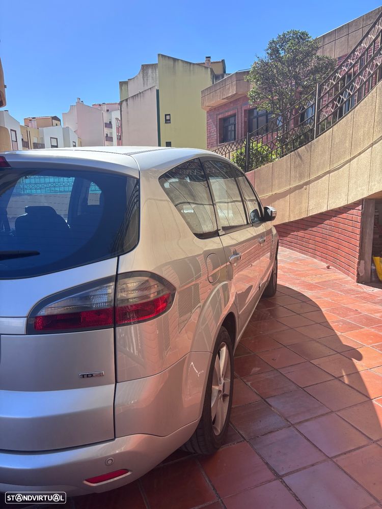 Ford S-Max 2.0 TDCi Titanium 7L - 4