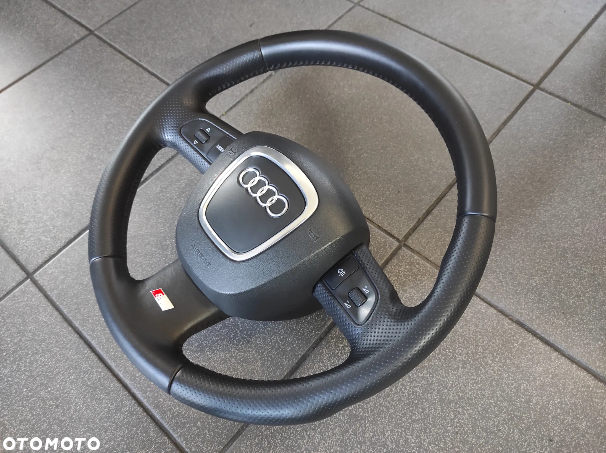KIEROWNICA 3 RAMIENNA SKÓRZANA SKÓRA S LINE PIKOWANA MULTIFUNKCJA AUDI A3 8P A4 B6 B7 A5 8T A6 C6 Q5 8R Q7 4L WYSYŁKA !!!!! - 2