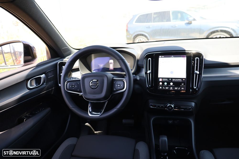 Volvo EX40 82 kWh Single Motor Extended Range Plus - 17