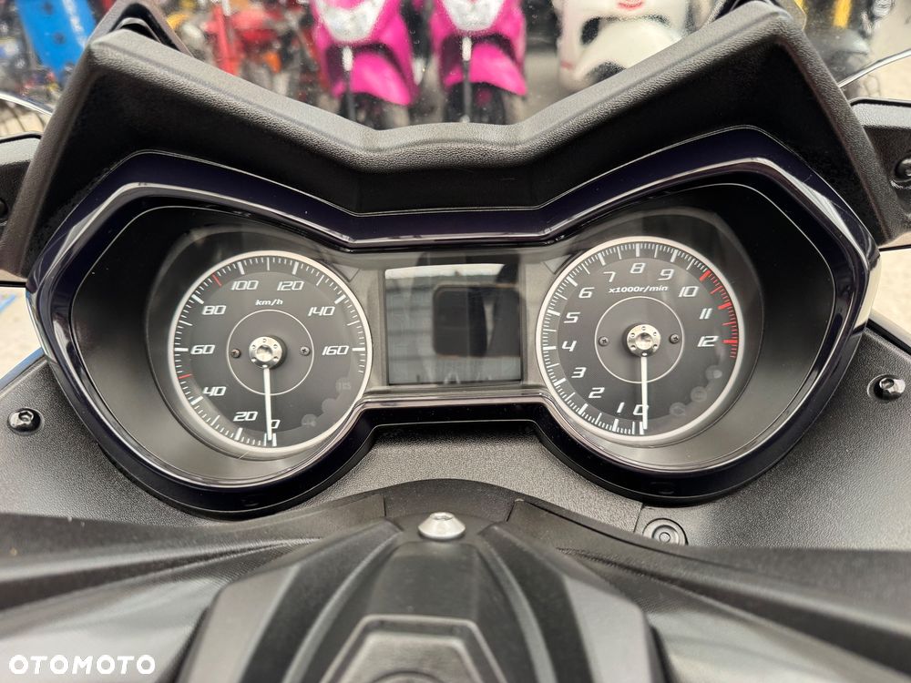 Yamaha X-max - 13