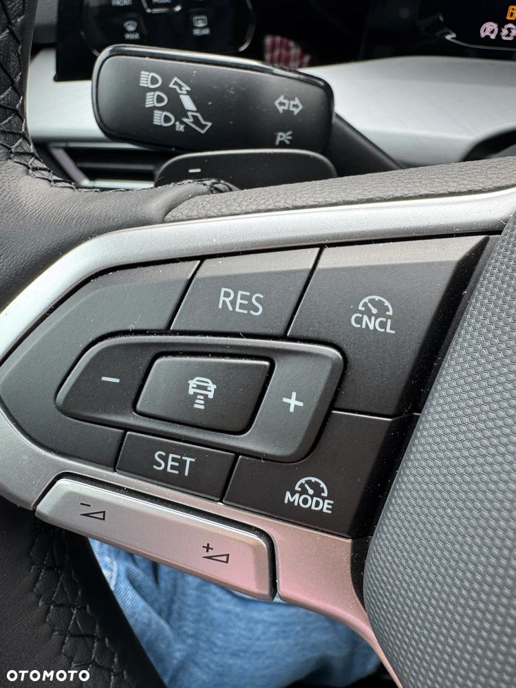 Volkswagen Golf 1.5 TSI EHybrid PHEV 150kW Life DSG - 20