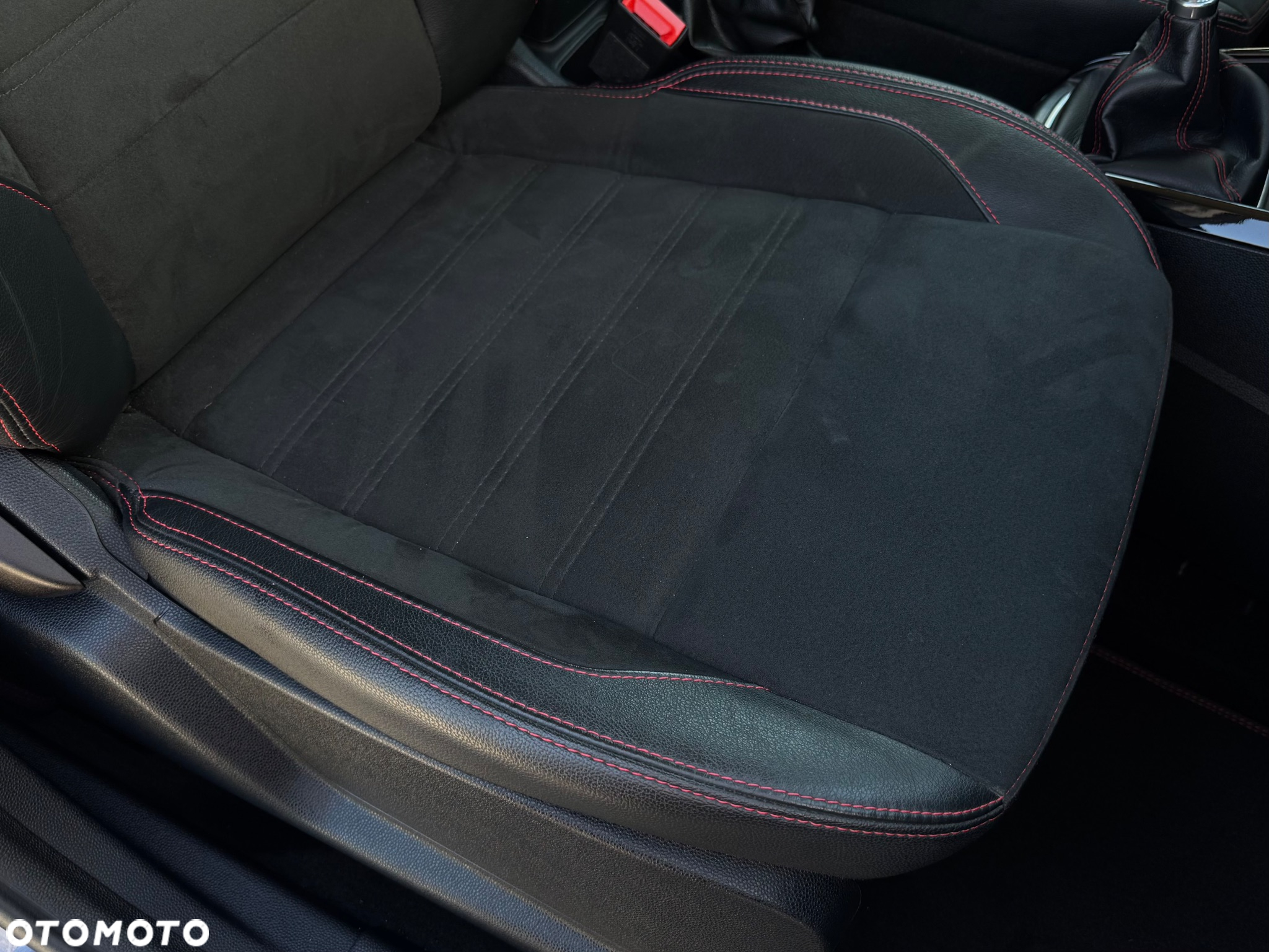 Ford EcoSport 1.0 EcoBoost ST-LINE - 27