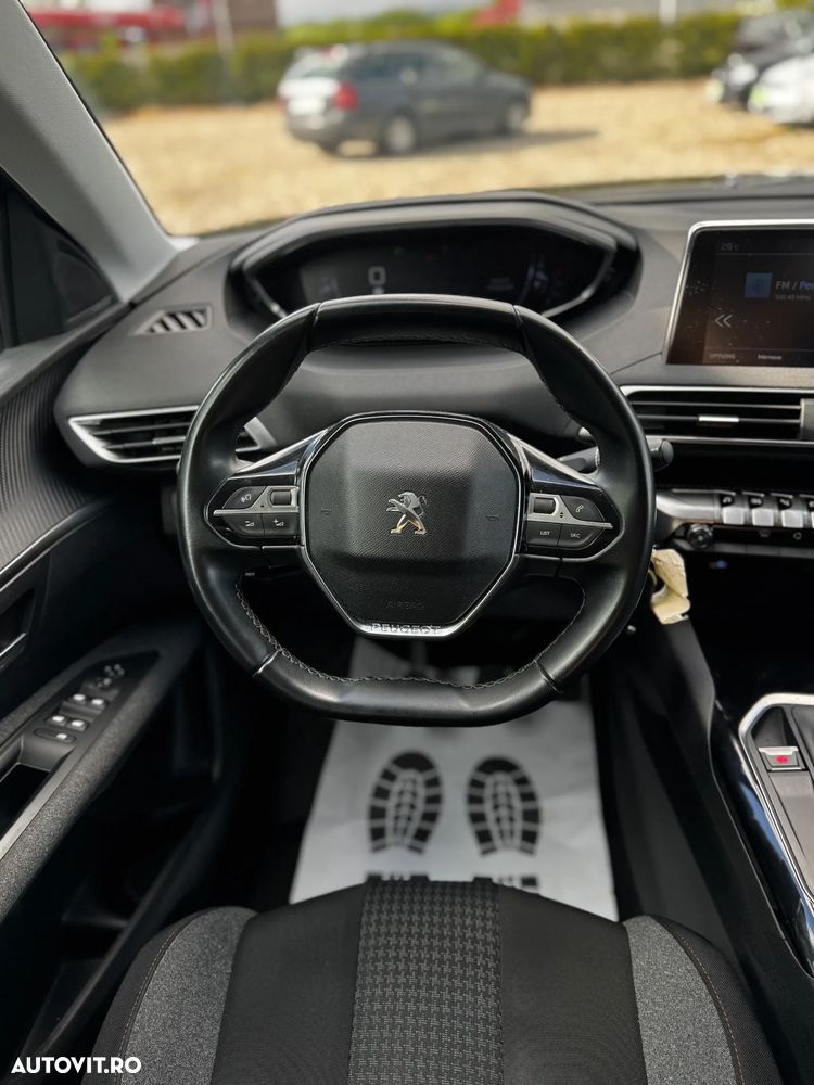 Peugeot 3008 PureTech 130 Stop & Start GPF Active Business-Paket - 24