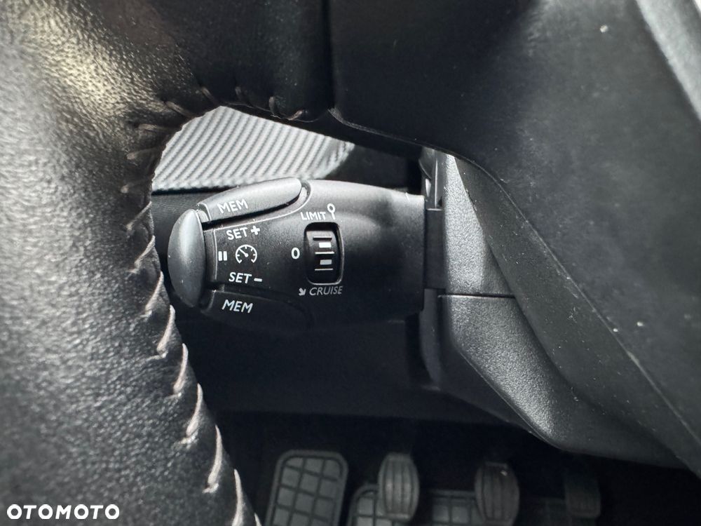 Peugeot 208 1.2 PureTech Active S&S - 19