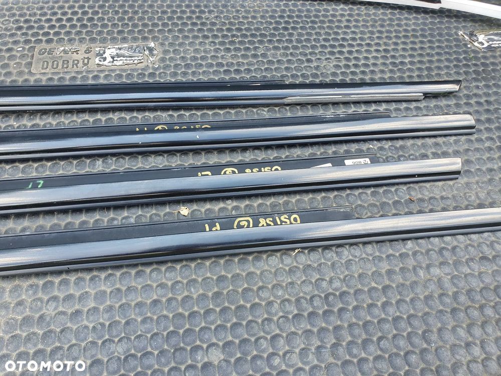 Listwa Listwy Zgarniajace Ramki Szyb Chrom Oklejone Czarne AUDI A4 B8 Sedan - 17