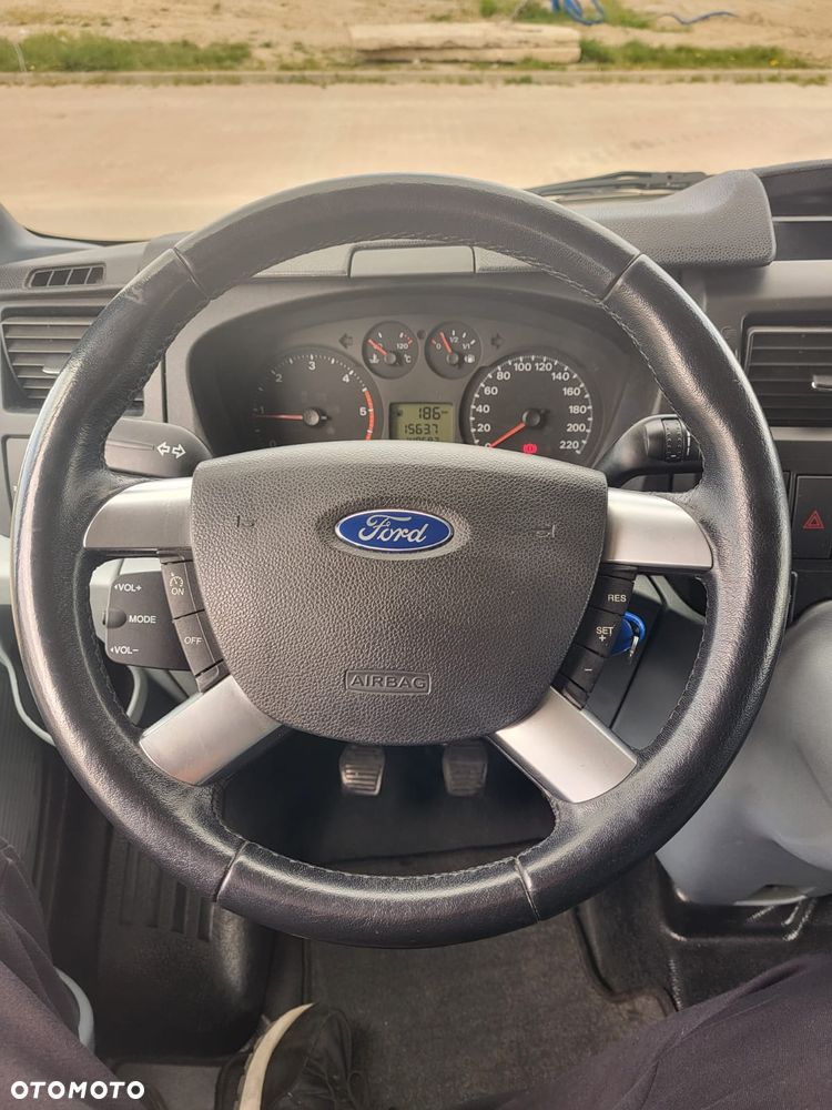 Ford Transit - 24