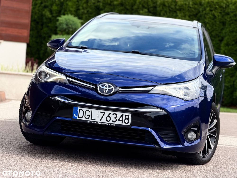 Toyota Avensis 2.0 D-4D Premium - 3
