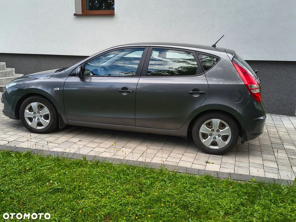 Hyundai i30 1.4 Base + - 2