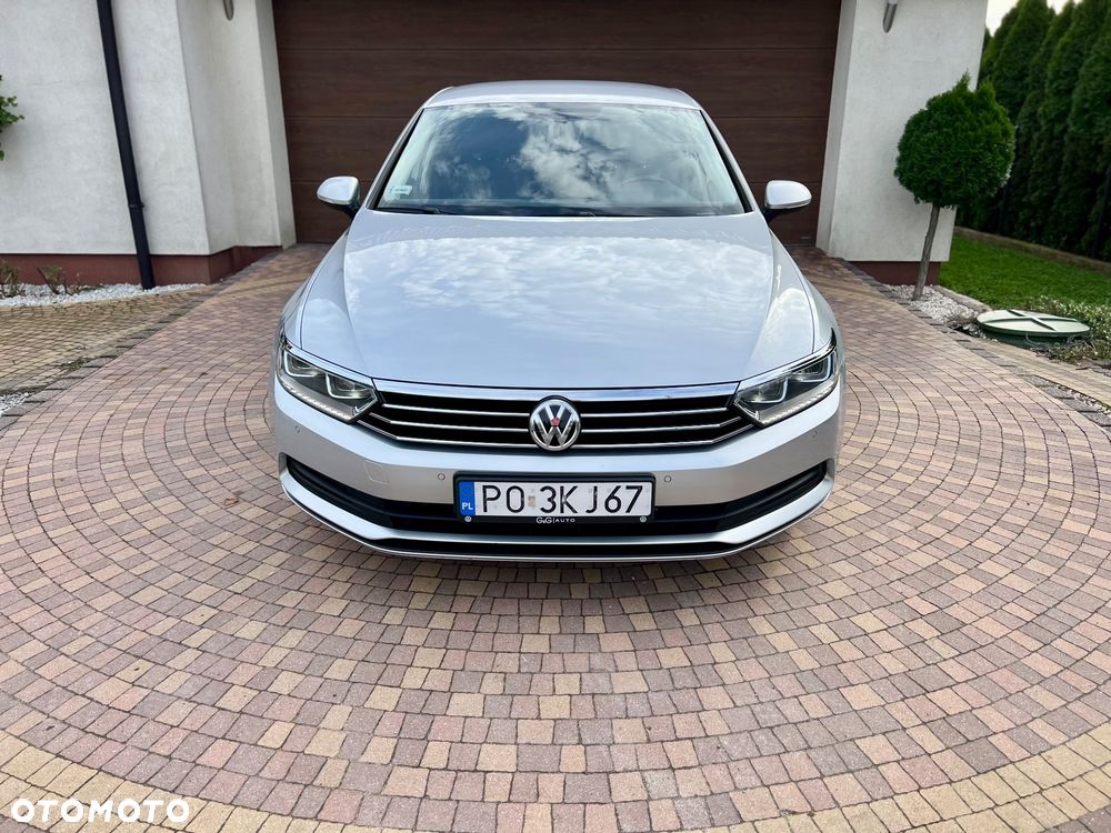 Volkswagen Passat - 17