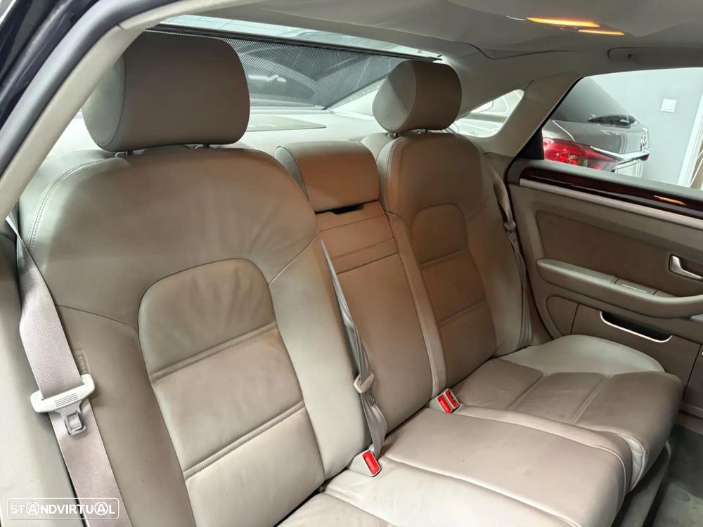 Audi A8 3.0 TDI V6 quattro Tiptronic - 9