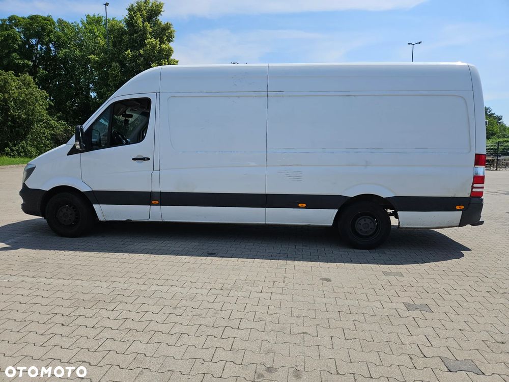 Mercedes-Benz Sprinter - 4