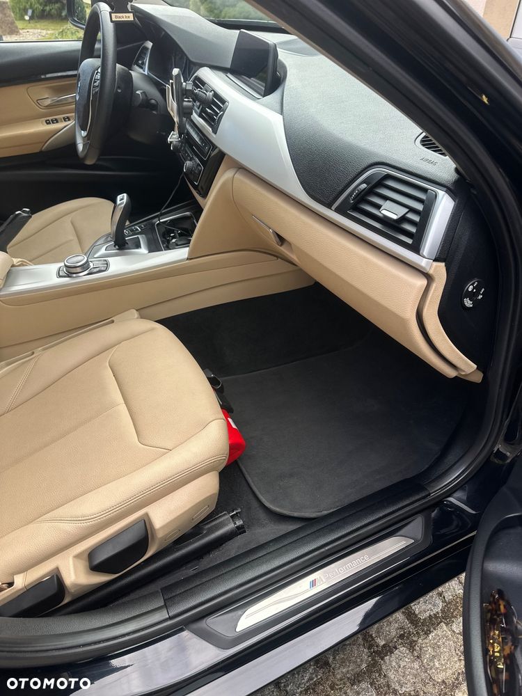 BMW Seria 3 318i - 7
