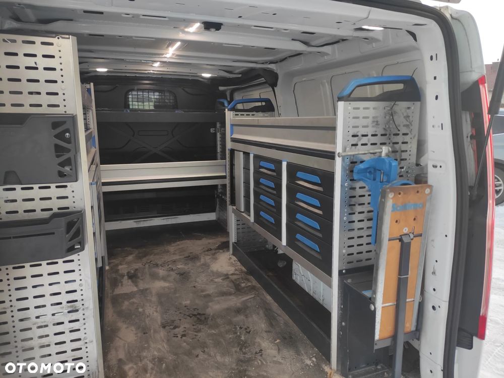 Ford TRANSIT CUSTOM - 18