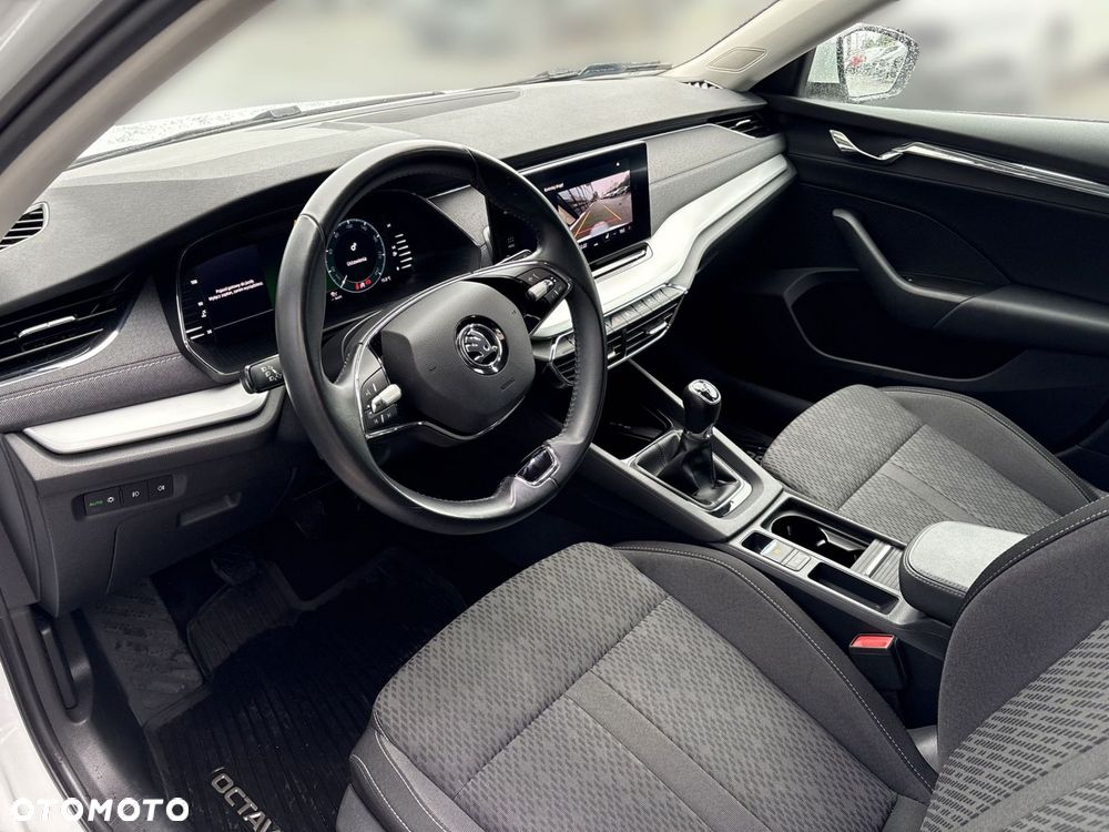 Skoda Octavia 1.5 TSI ACT Style - 9