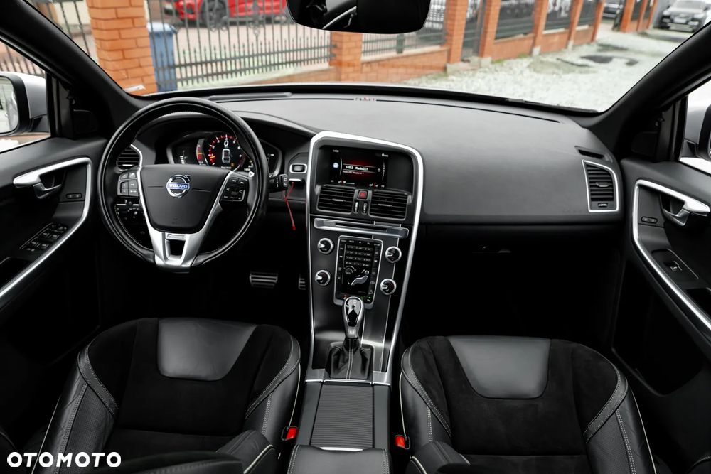 Volvo XC 60 T5 AWD R-Design Momentum EU6 - 29