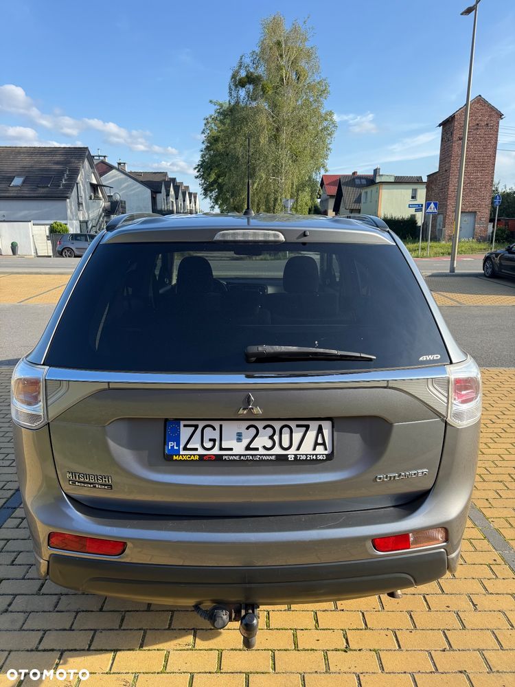 Mitsubishi Outlander 2.2 DI-D 4WD Intense - 8