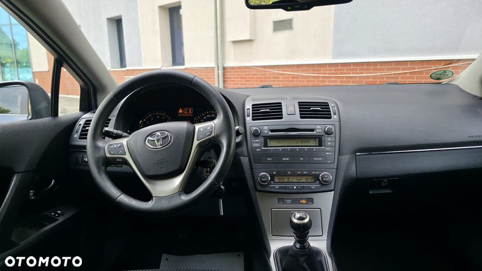 Toyota Avensis 1.8 Business Edition - 15