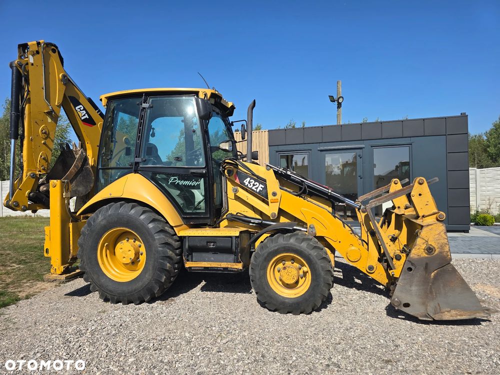 Caterpillar - 7